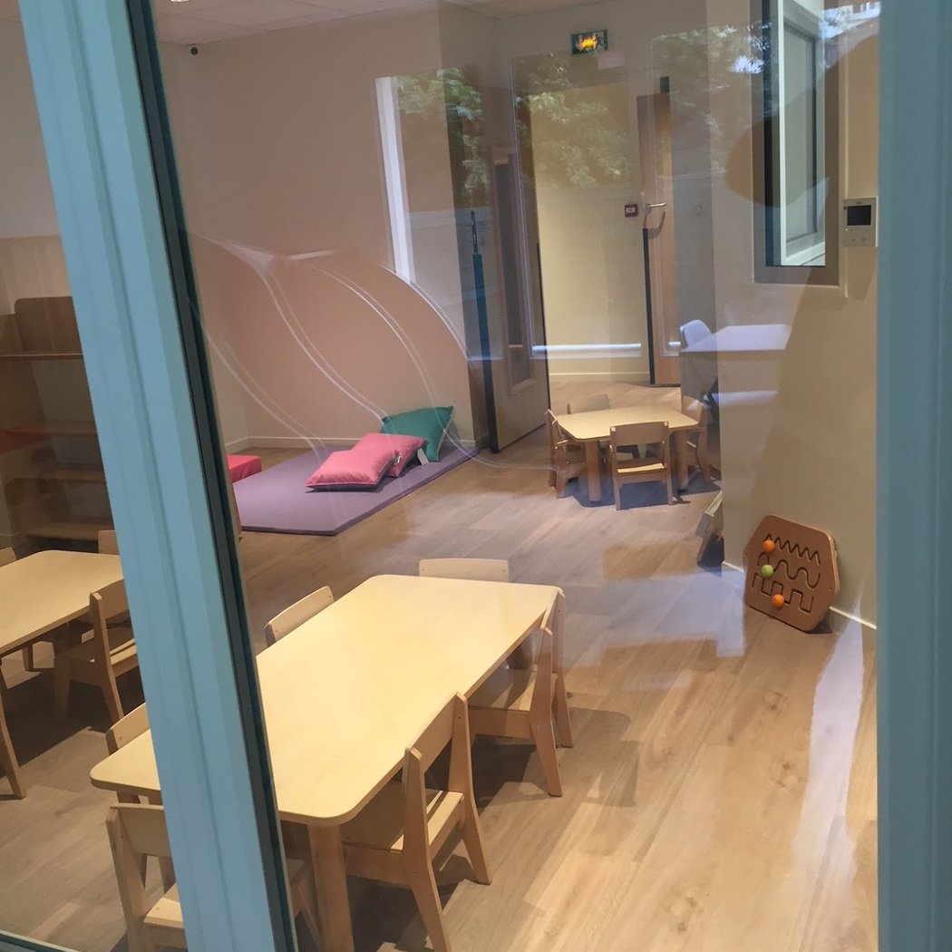 L'hirondelle Et La Colombe Crèche 3